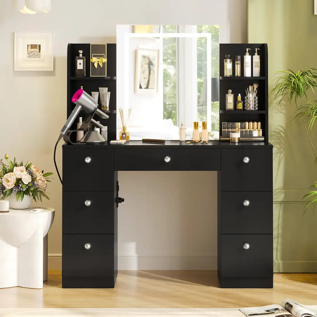 Vivienne Vanity